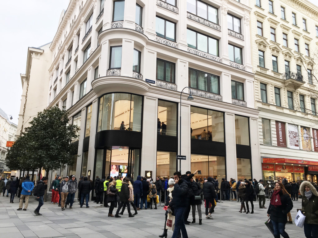 Quelques photos de l'inauguration de l'Apple Store de Vienne (Autriche)