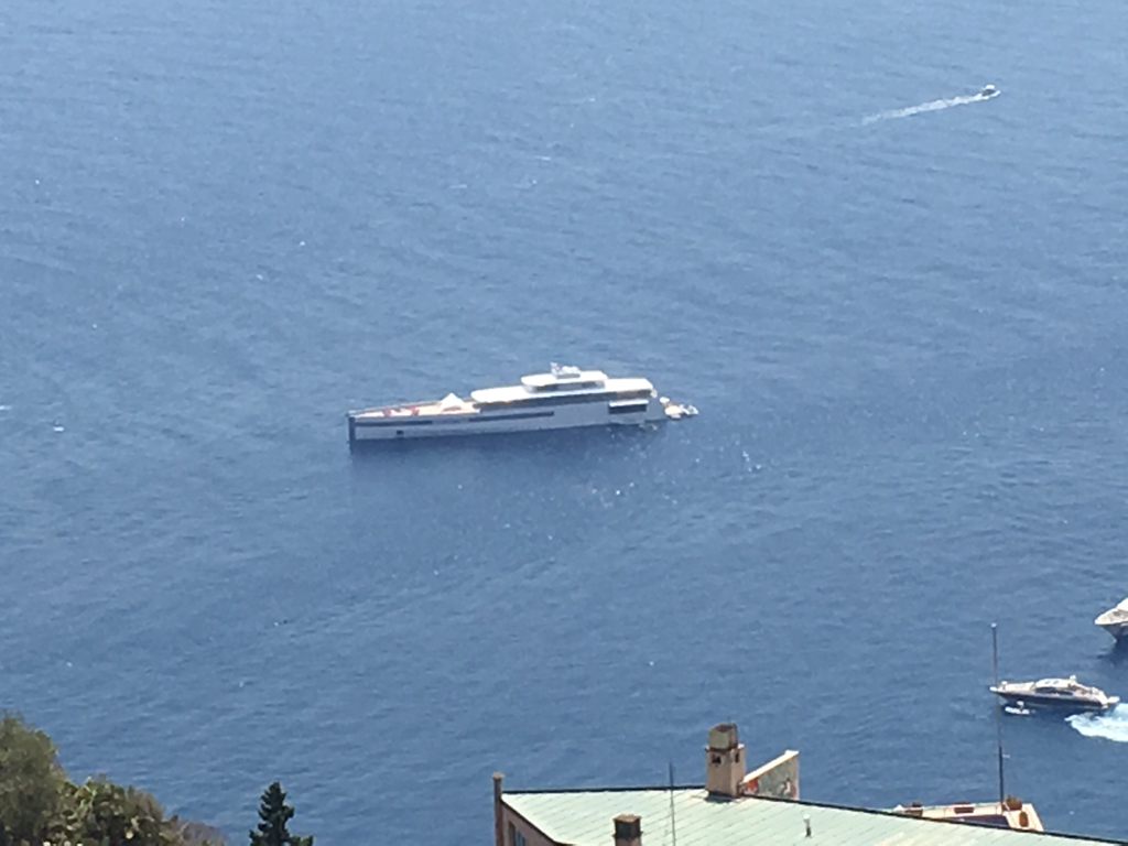 L'image de la nuit : le yacht de Steve Jobs visible en Sicile (photos)