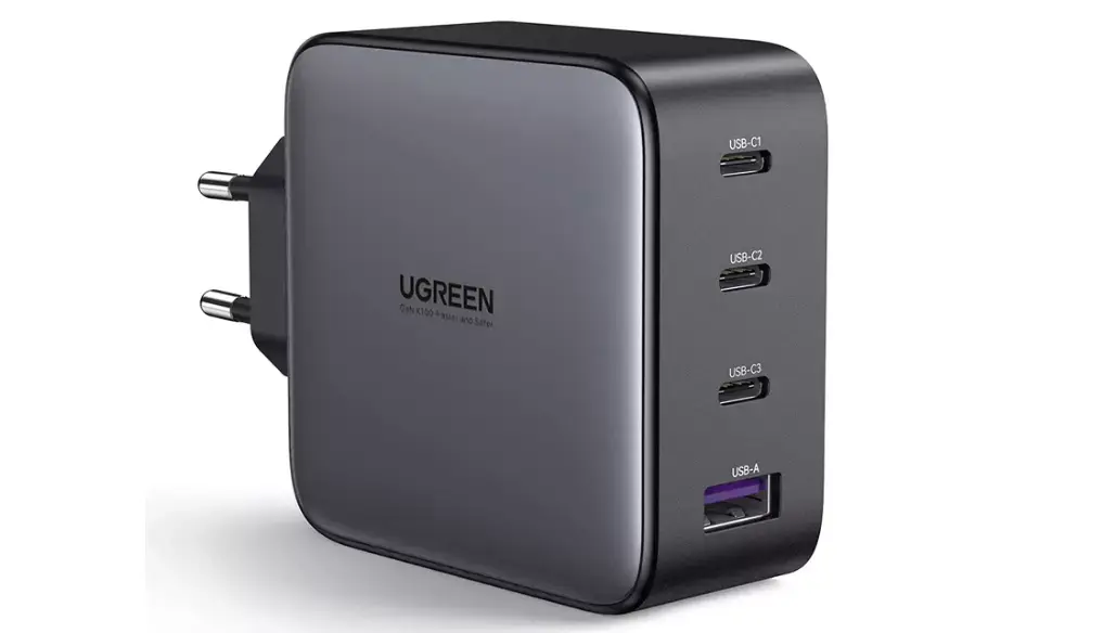 Le chargeur Ugreen 100W avec 3 USB-C et 1 USB-A à 64€ (-15%), parfait pour les vacances