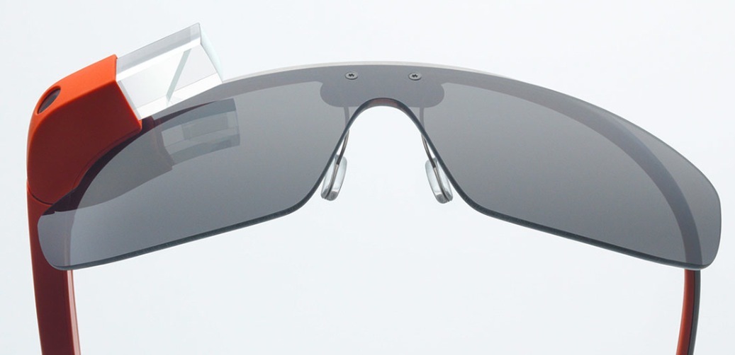 Toi aussi tu peux regarder à travers les Google Glass