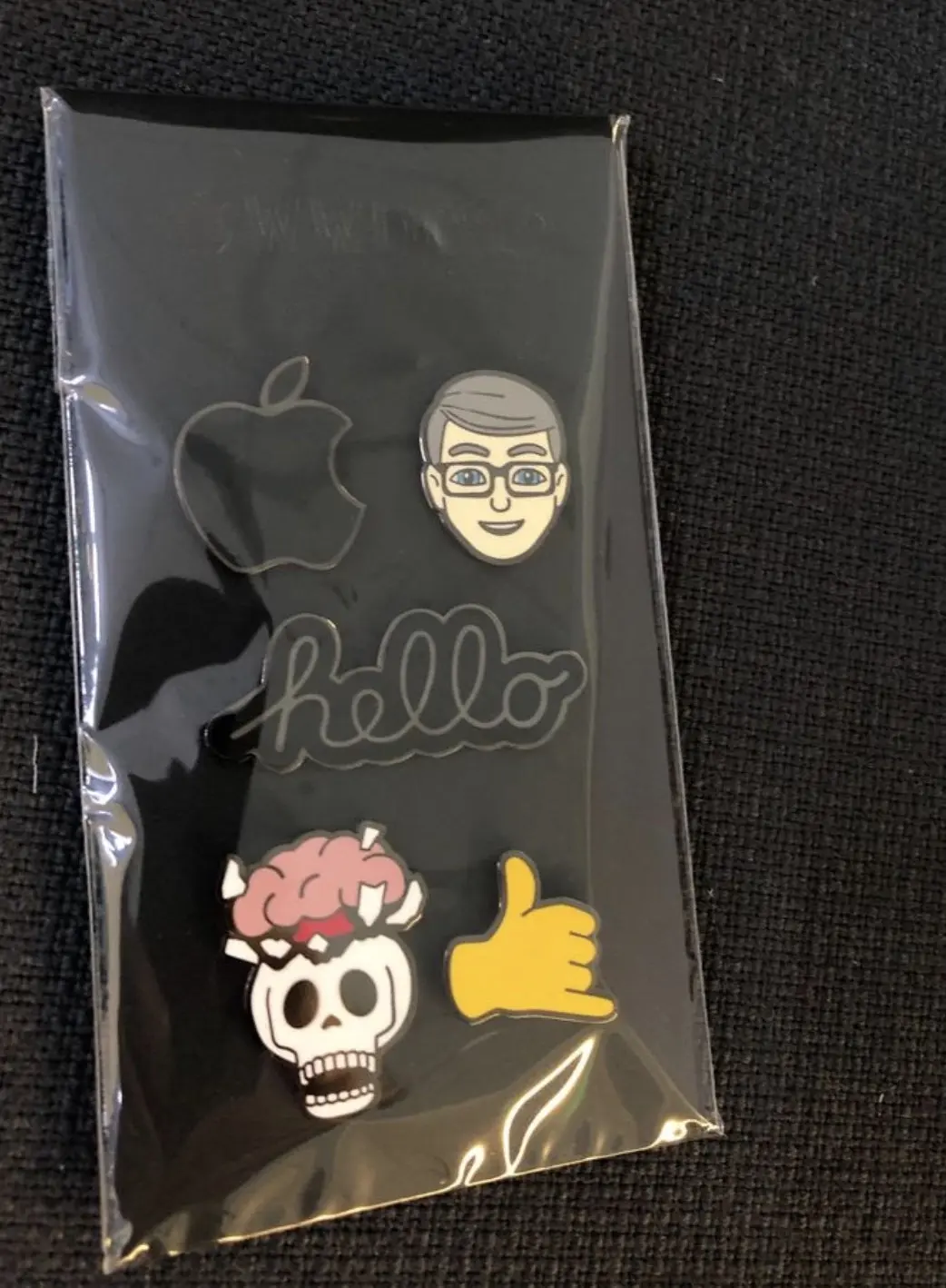 #WWDC : une veste réversible, des pin's et des burritos pour le p'tit dej !