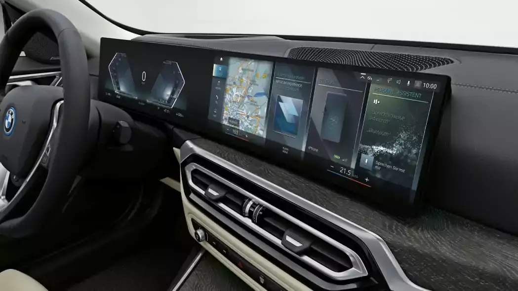 Ecran de 15", 5G, iDrive 8, autonomie record : les BMW iX et i4 se dévoilent enfin !