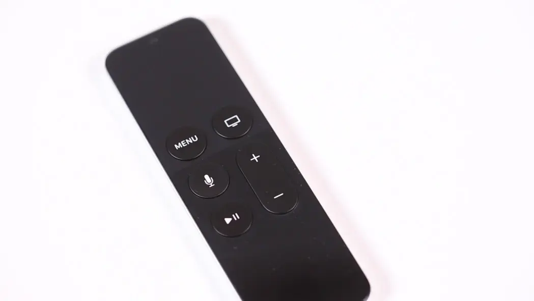 Prise en main vidéo de l'Apple TV 4 : test de la Siri Remote et visite de l'App Store