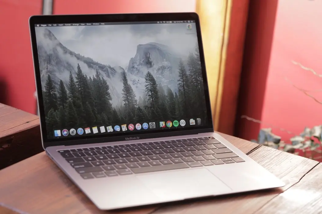 Revue de presse du MacBook Air : une bonne machine au tarif trop proche du MacBook Pro 13