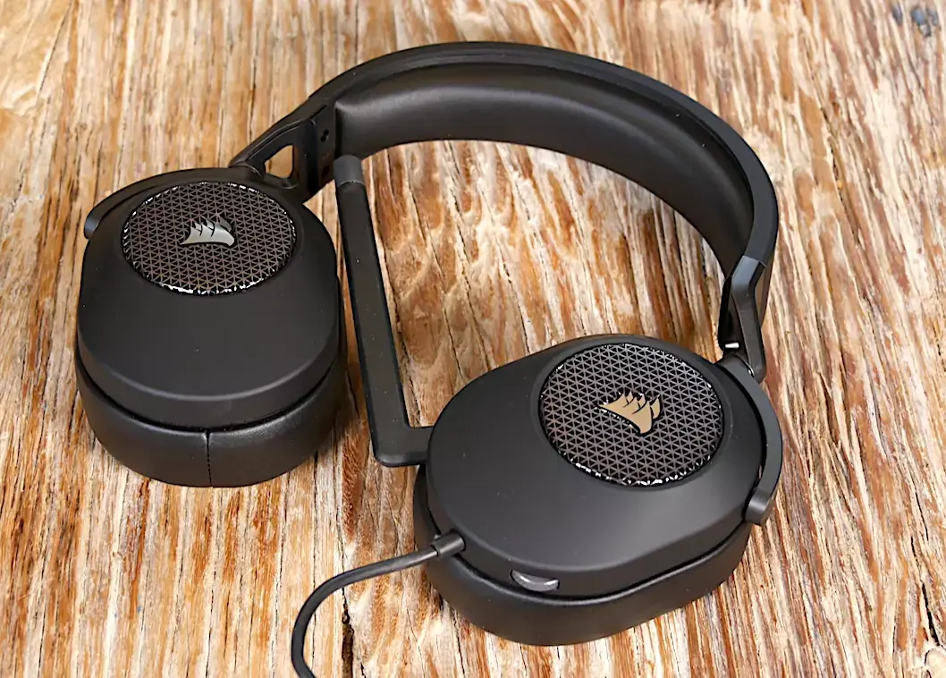 Test express du casque Corsair HS65 Surround : un bon casque gaming multiplateforme à 89€ ?