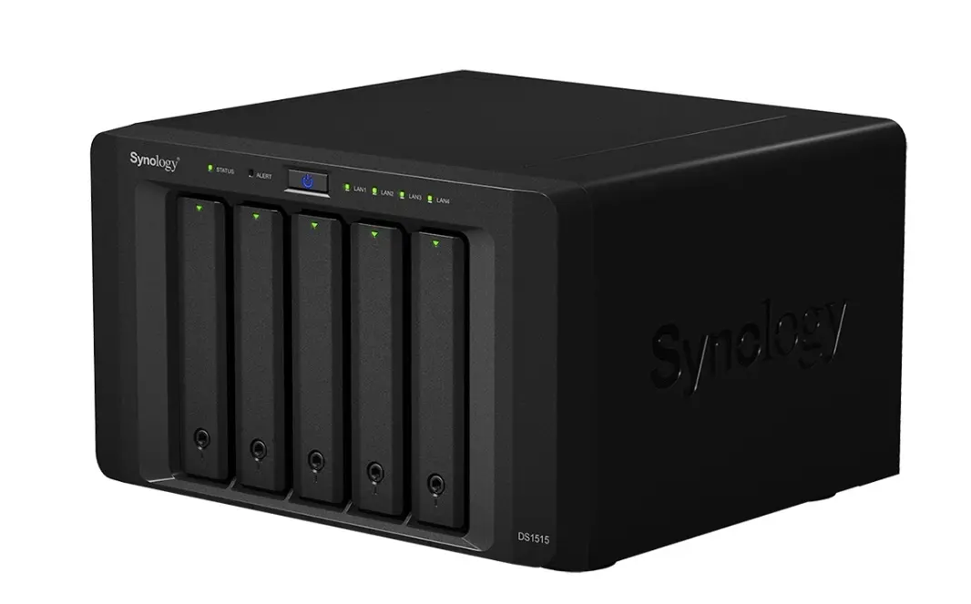 #BlackFriday : un NAS Synology (2 baies) à 237€ et 5 baies (!) à 565€ (-12%)