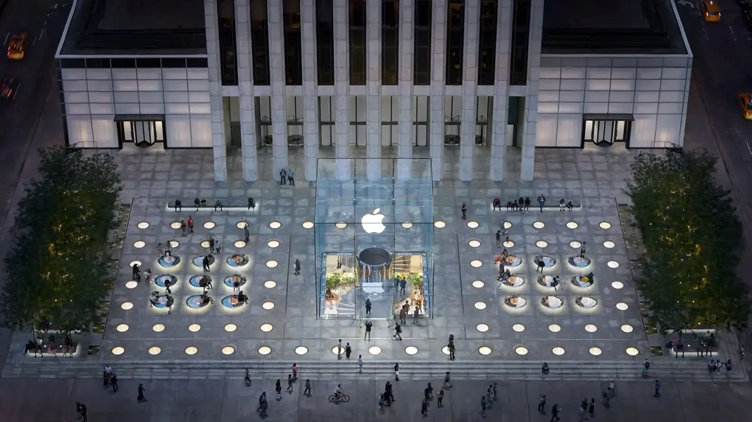 L'image du soir : le nouvel Apple Store de la Ve avenue de New York est magnifique !