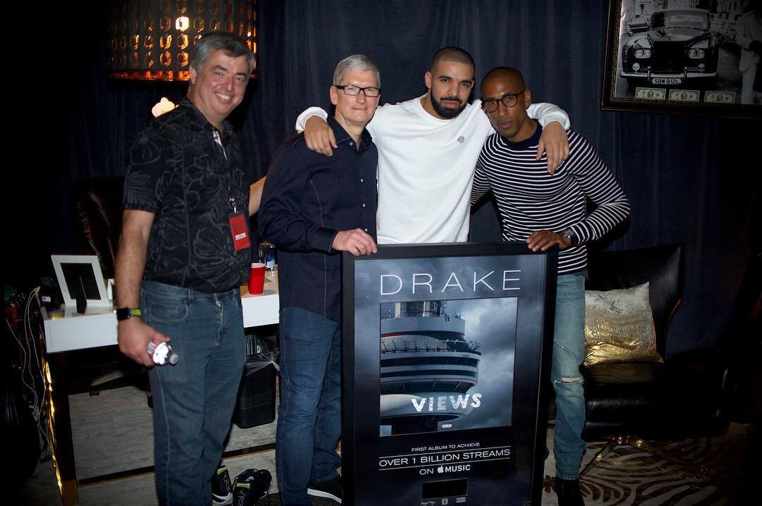 L'image de la nuit : le dernier album de Drake dépasse le milliard d'écoutes (Apple Music)