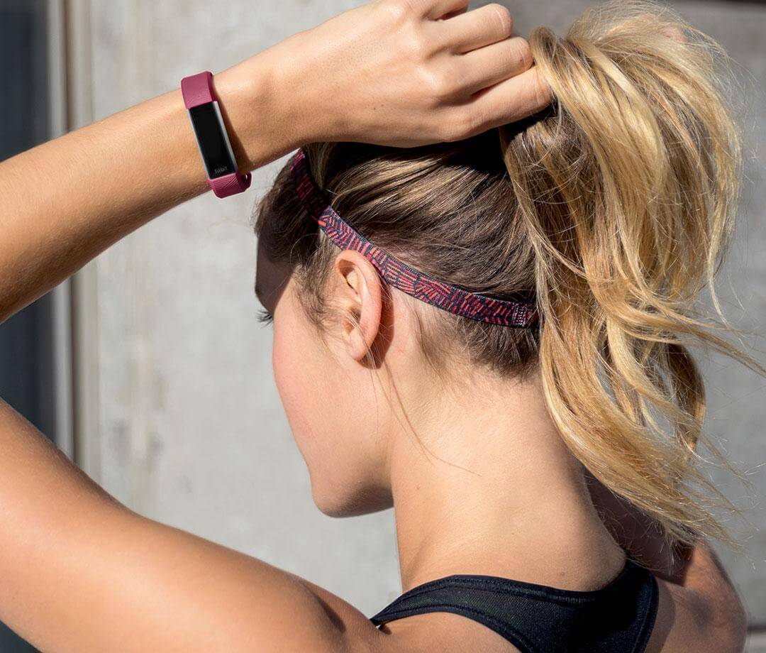 Fitbit dévoile l'Alta HR, son nouveau bracelet d'activité avec suivi cardiaque