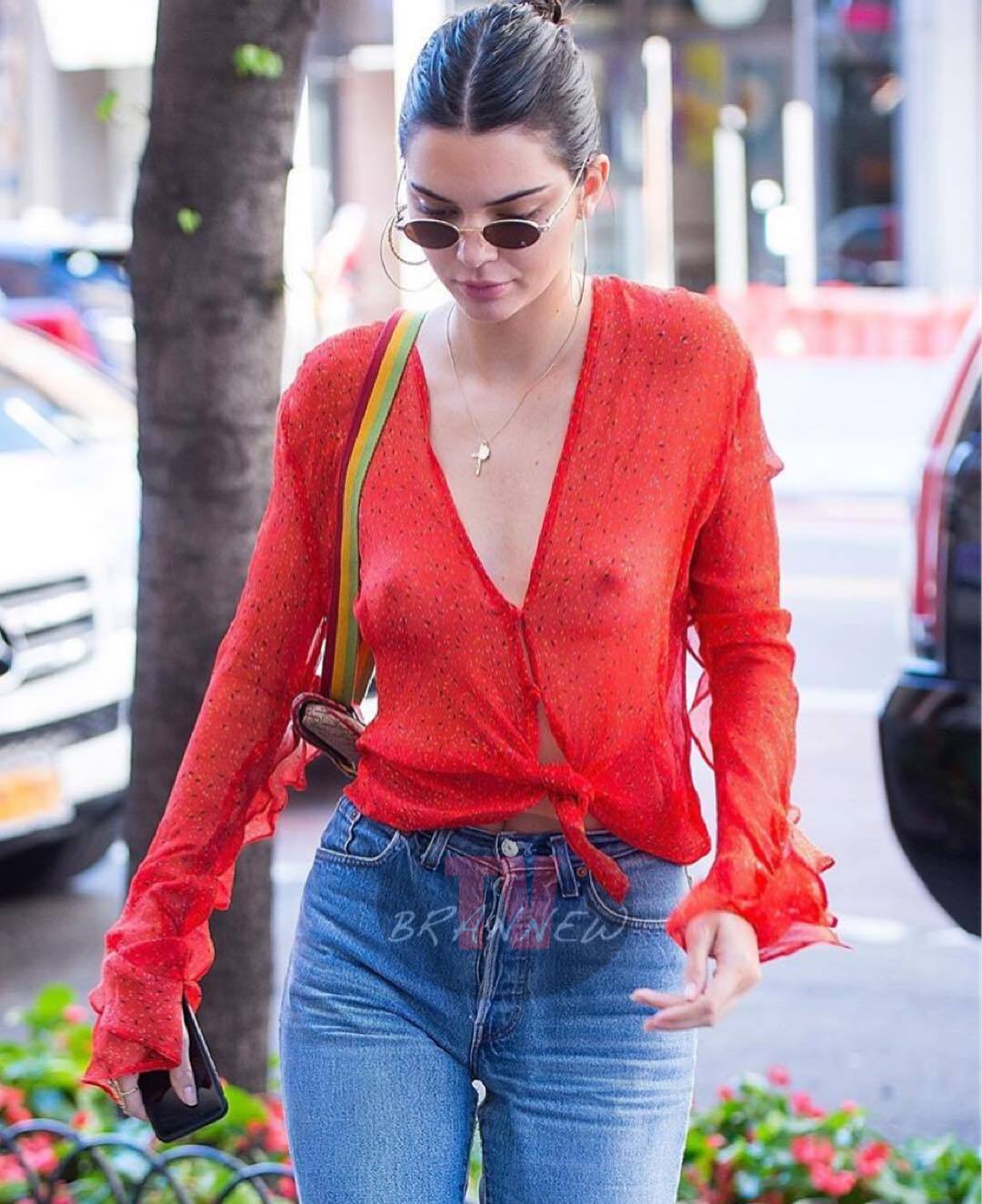 People sous le soleil exactement ! (Francesca Larrain, Emrata, James Van Der Beek)