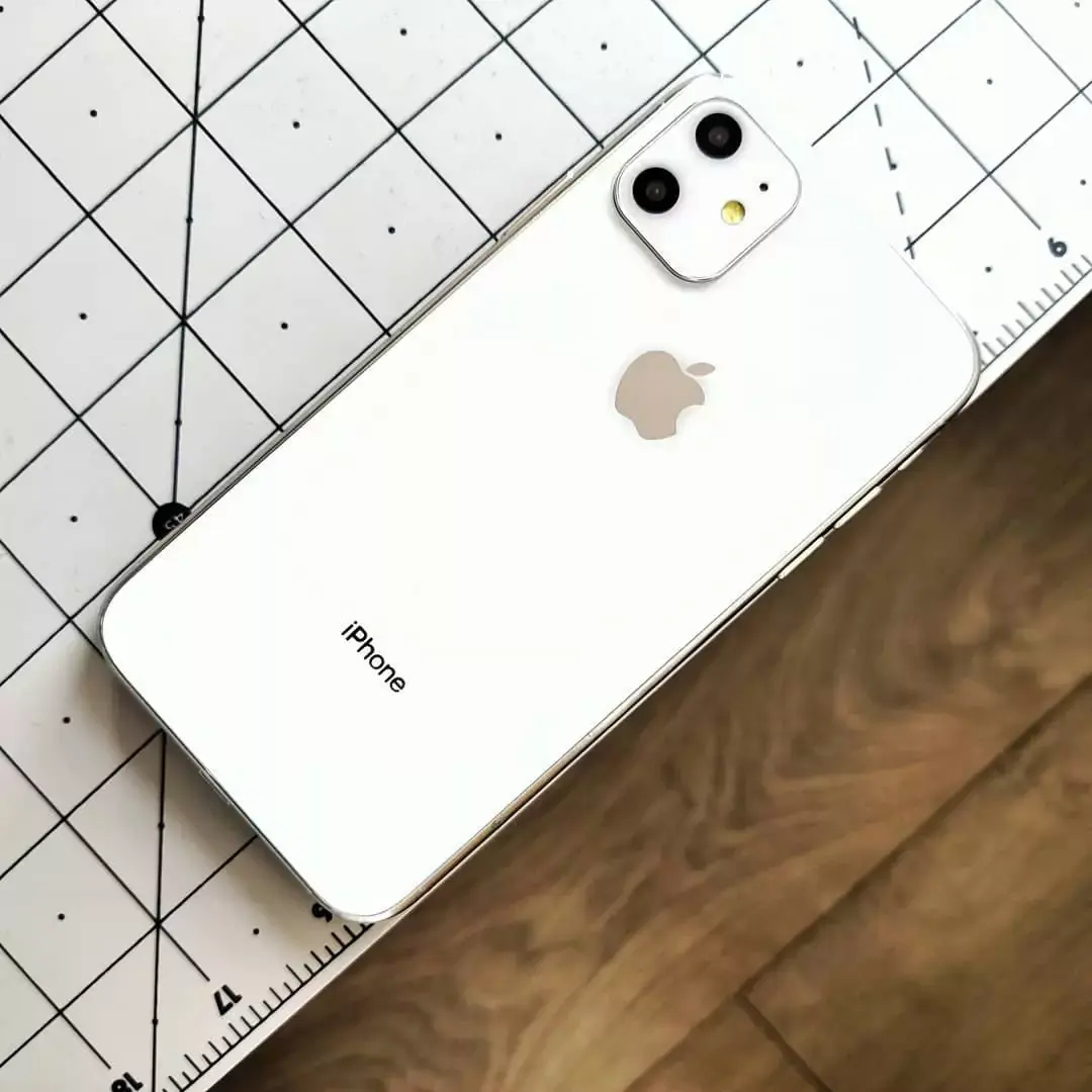 iPhone 2019 : tiens un modèle factice de XIR