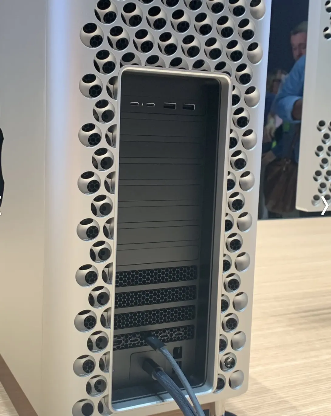 Les premières images IRL du Mac Pro 2019 et de son écran (photos)