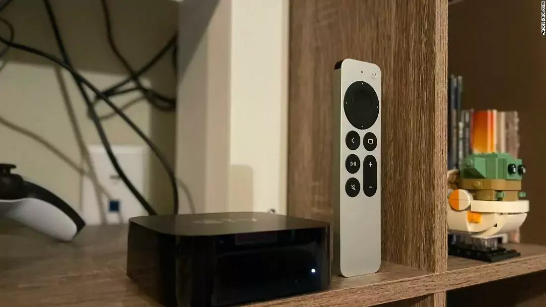 Revue de presse Apple TV 4K : un bon boitier dans l'ombre  d'une meilleure télécommande