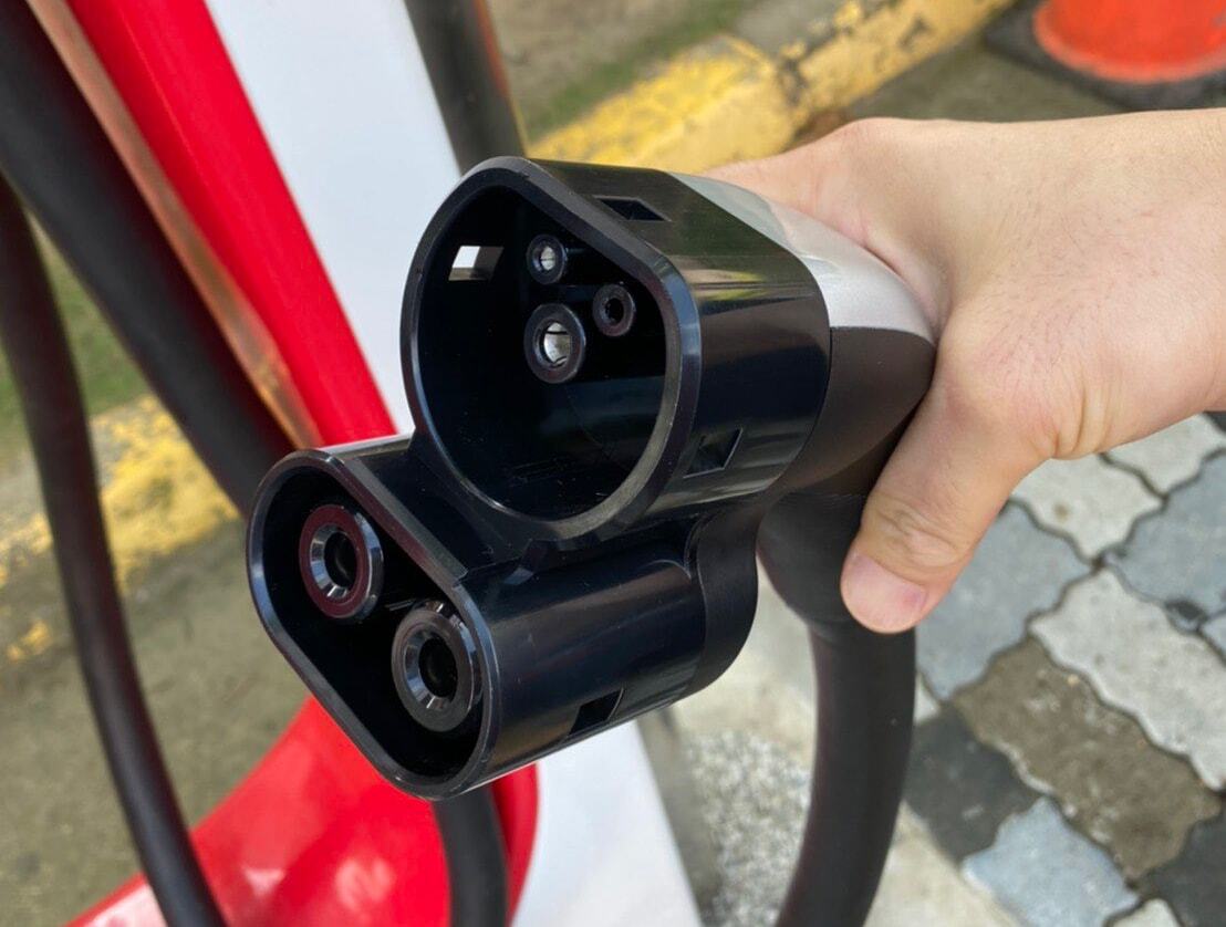Ford va utiliser le connecteur Tesla aux USA : vers une grosse pagaille annoncée ?