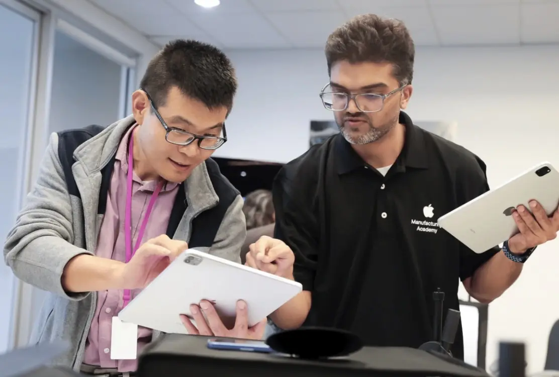 Apple &eacute;toffe son programme de fabrication am&eacute;ricain avec quatre nouveaux partenaires