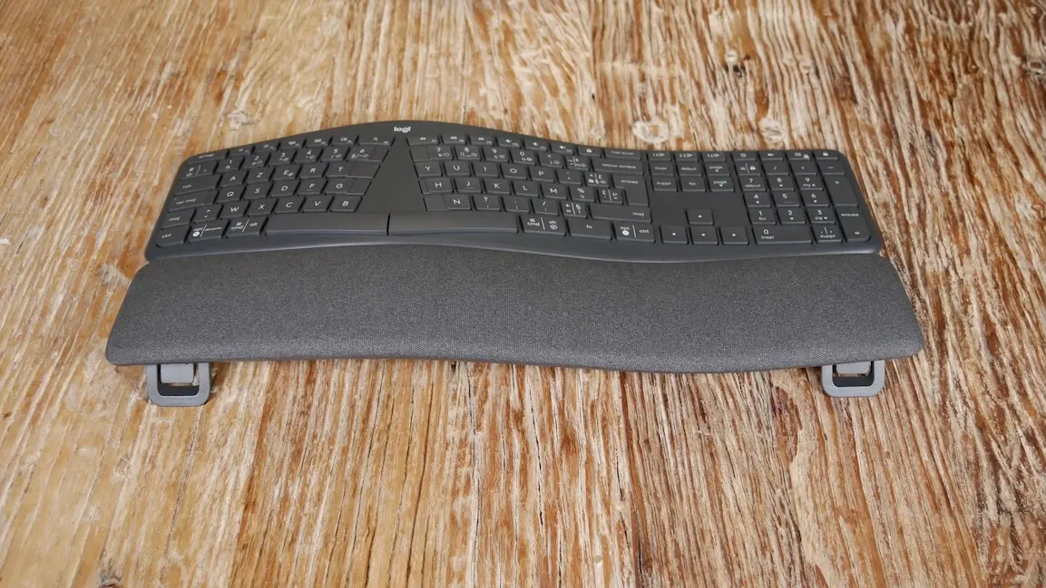 Ergo K860 : une nouveau clavier ergonomique à 119€ chez Logitech