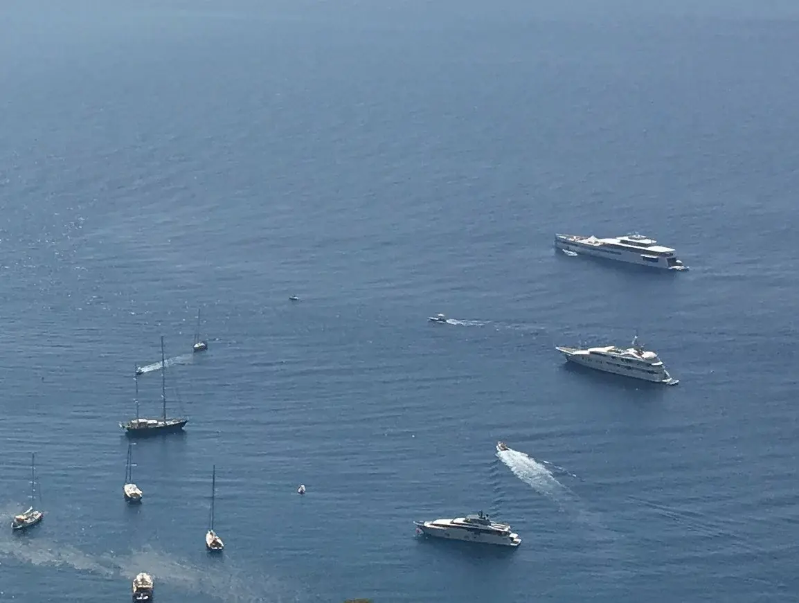 L'image de la nuit : le yacht de Steve Jobs visible en Sicile (photos)