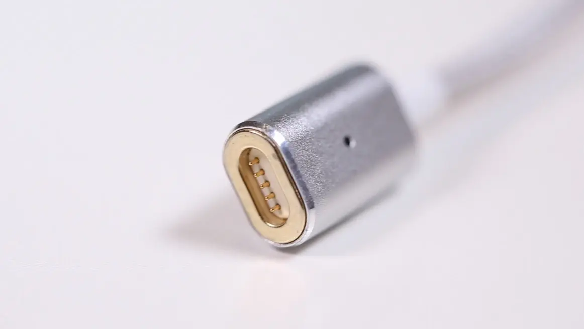 Test (+ vidéo) d'un câble lightning "magnétique (type MagSafe) pour iPhone