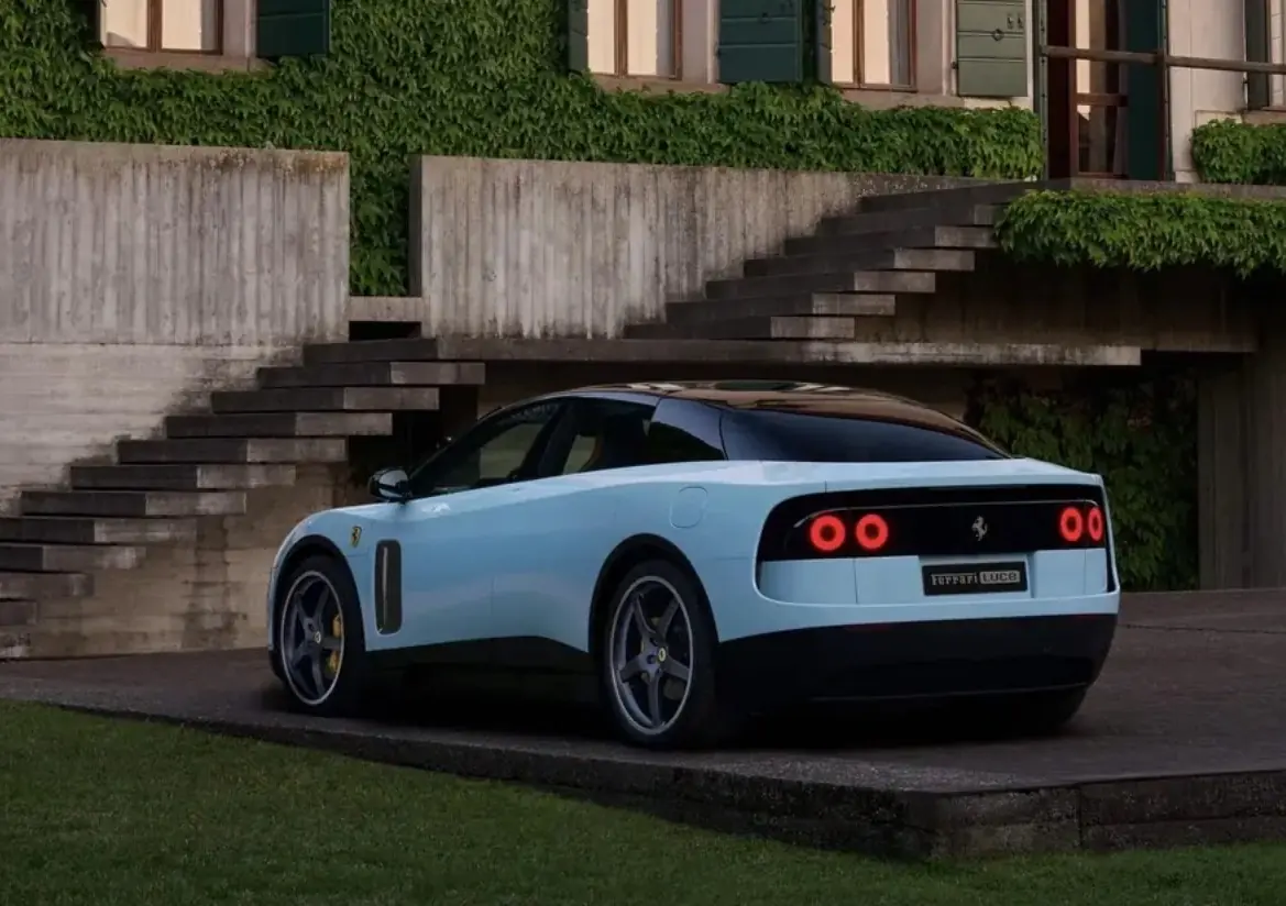 40 millions de dollars pour la premi&egrave;re Ferrari de Jony Ive