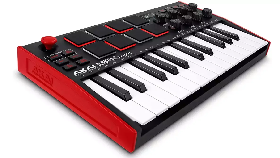 Promos : paire d'enceintes monitoring PreSonus Eris E3.5 à 82€, clavier MIDI Akai USB dès 39€, Bluetooth à 55€