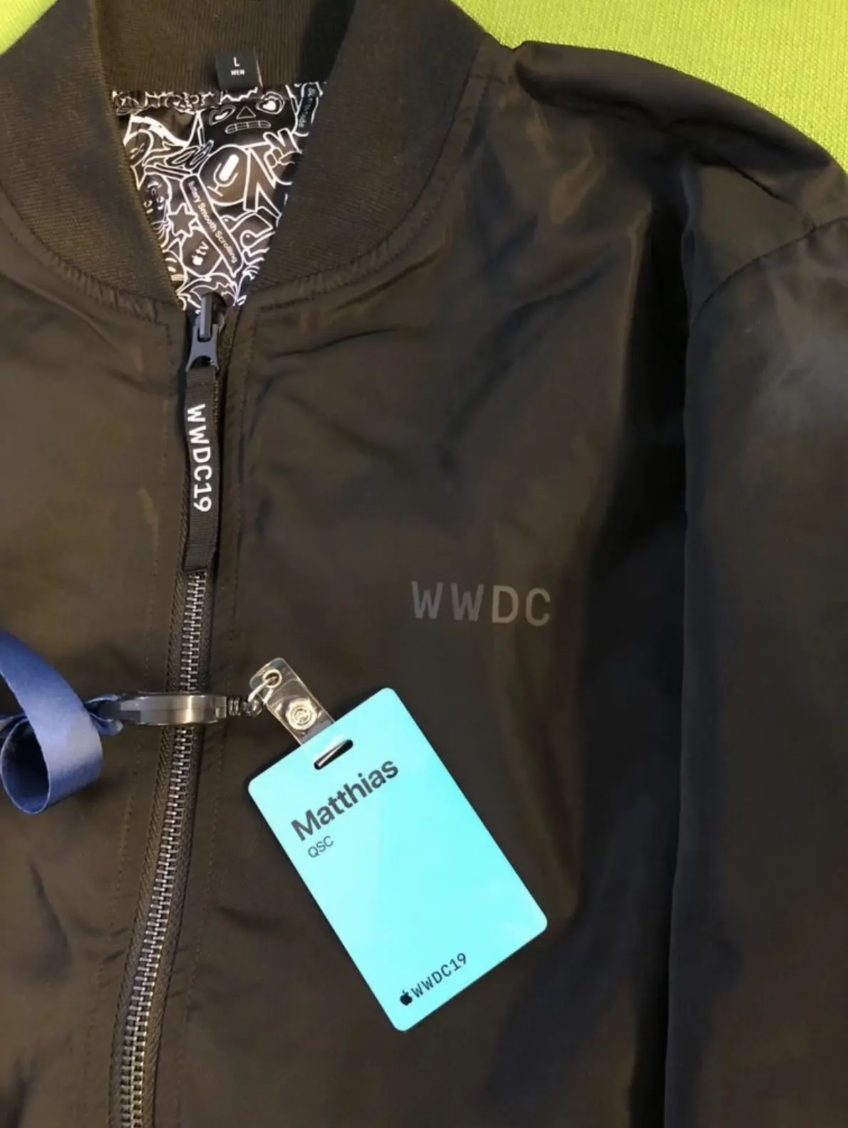 #WWDC : une veste réversible, des pin's et des burritos pour le p'tit dej !