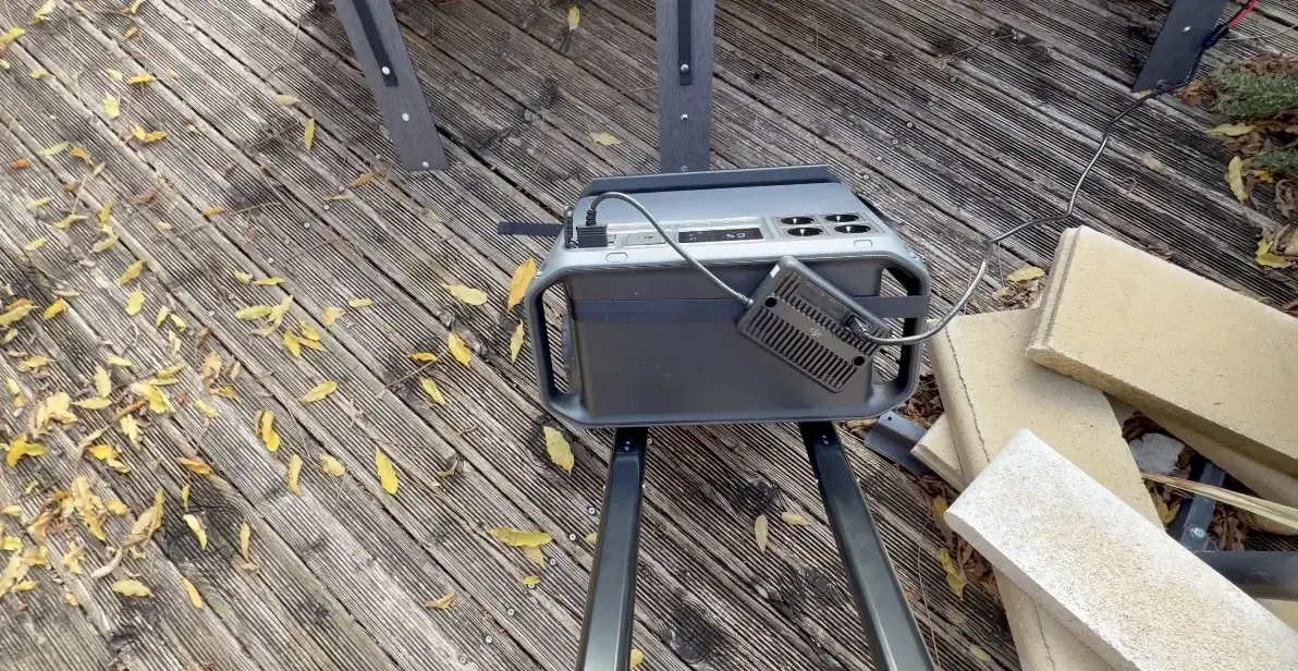 Test DJI Power 2000&nbsp;: cette batterie nomade peut m&ecirc;me charger... votre maison&nbsp;!