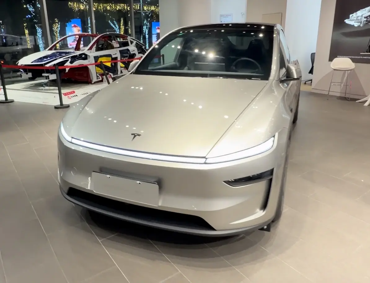 J&rsquo;ai enfin vu le Tesla Model Y L 6 places, parfait pour les familles&nbsp;? (vid&eacute;o)