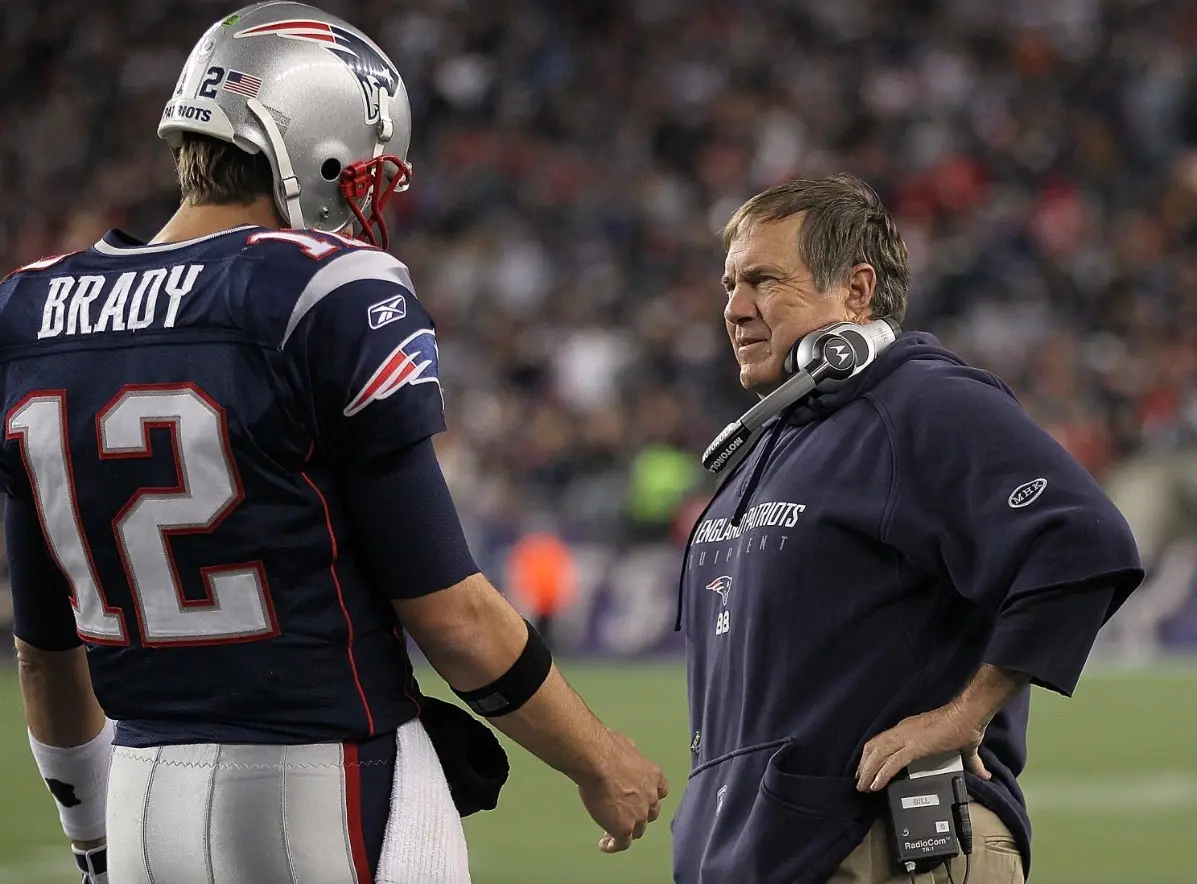 #Trollday : le coach des Patriots préfère le papier d'arbre aux Surface Pro