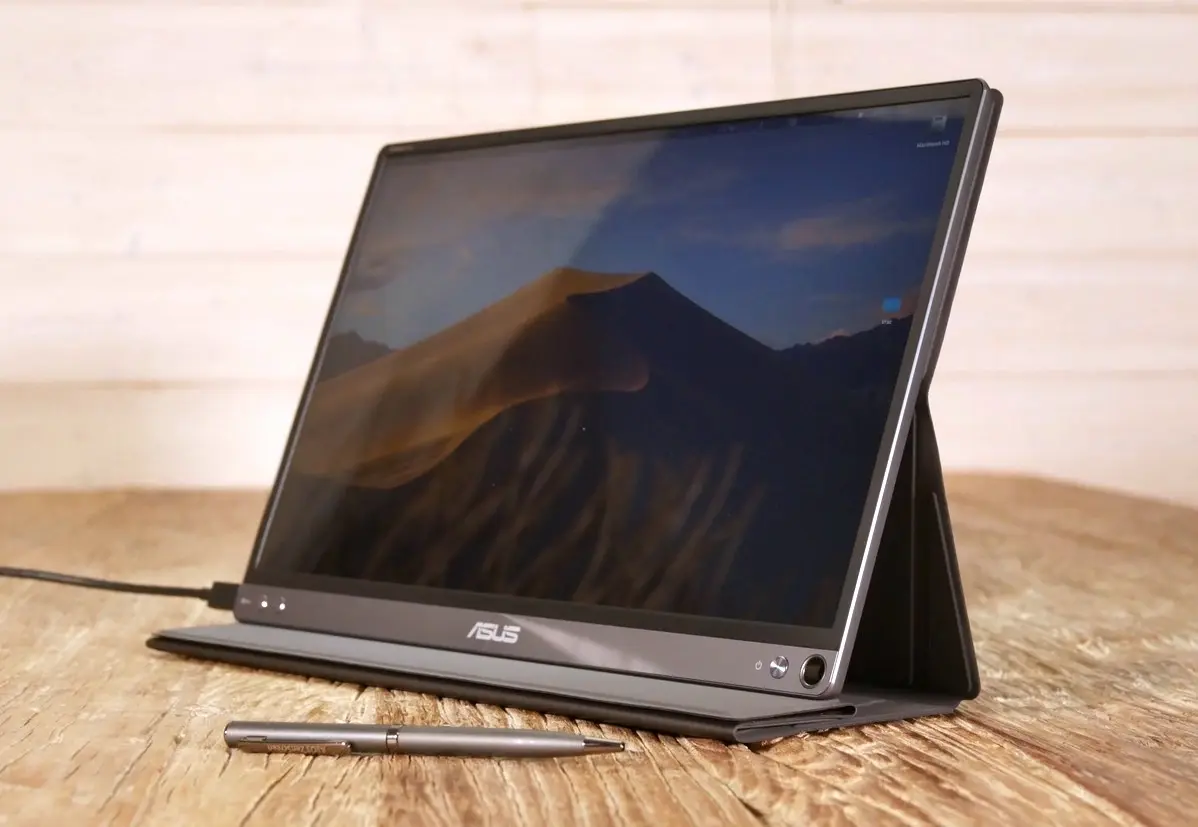 Test express Asus MB16AP : un moniteur USB-C 15" design, avec batterie intégrée