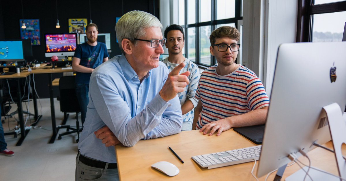 Tournée européenne : Tim Cook joue au chat (et le fait savoir sur Twitter)