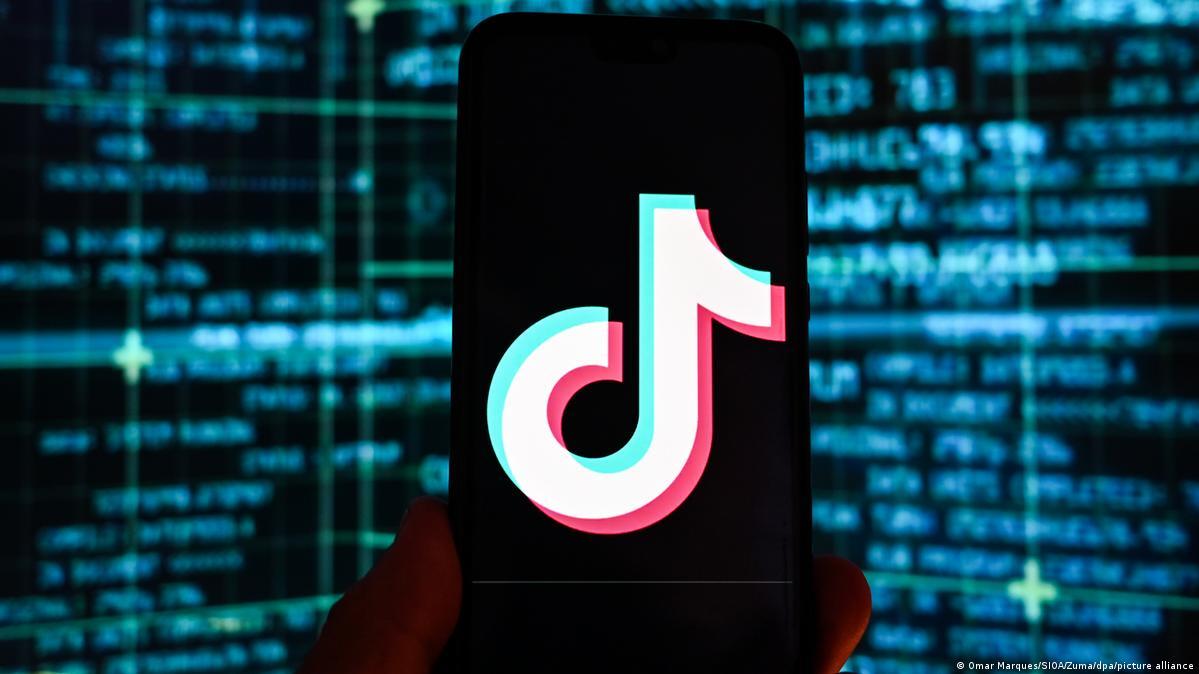 La majorité numérique à 15 ans, bientôt une réalité en France ?