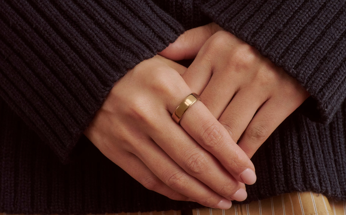 Oura ring 5&nbsp;: cette bague IA peut-elle remplacer l'Apple Watch&nbsp;?