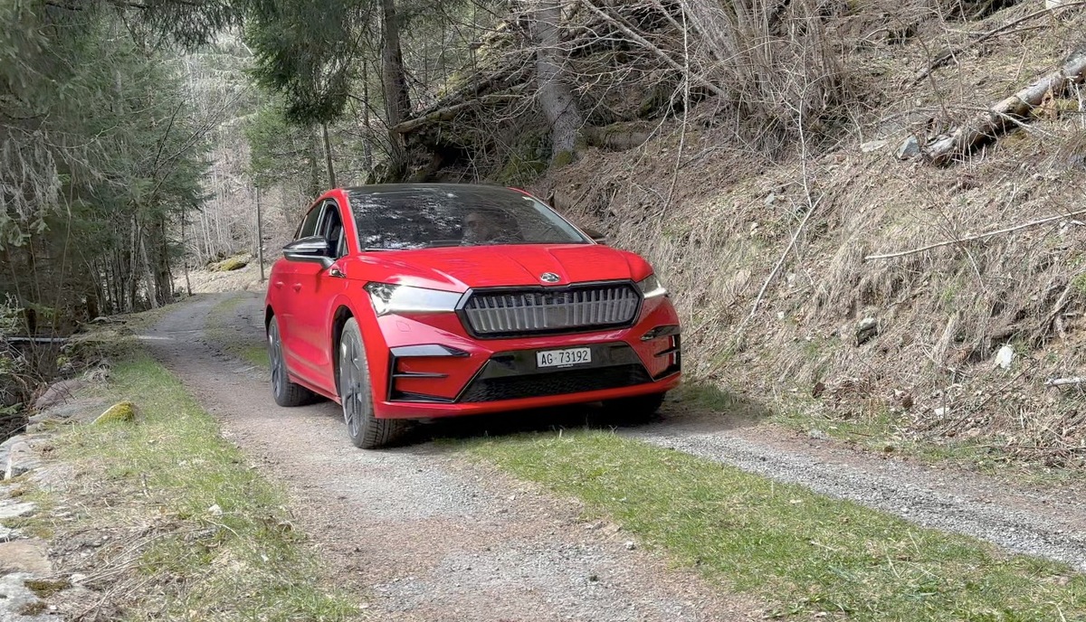 Comparatif : Skoda Enyaq Coupé RS iV ou Tesla Model Y ?