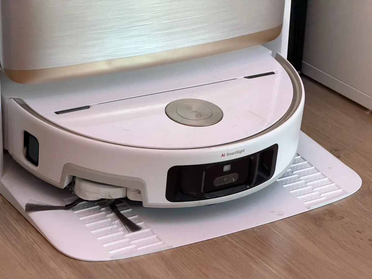 Test du MOVA V70 Ultra Complete&nbsp;: le robot aspirateur qui a le bras long