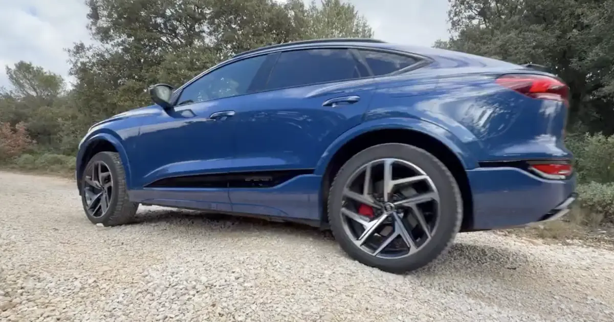Audi SQ6 ou Model Y Performance&nbsp;? On les compare&nbsp;(en vid&eacute;o)&nbsp;!
