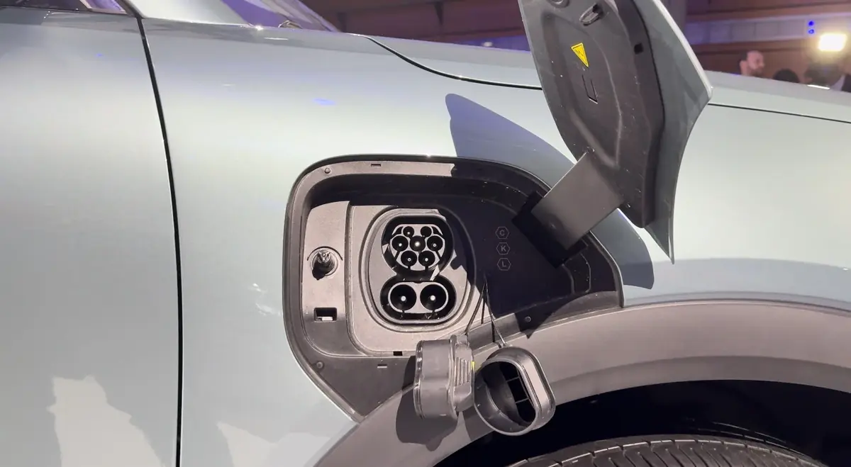 Le chinois Geely d&eacute;barque en France avec l'E5, un SUV &eacute;lectrique cossu, d&egrave;s 399&euro;/mois sans apport