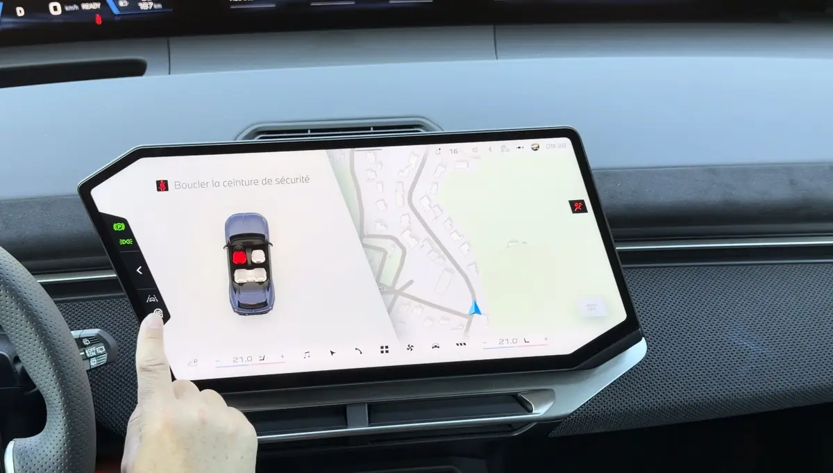 Test des écrans BMW 2026 (iX3, i3...) : une vraie révolution ?