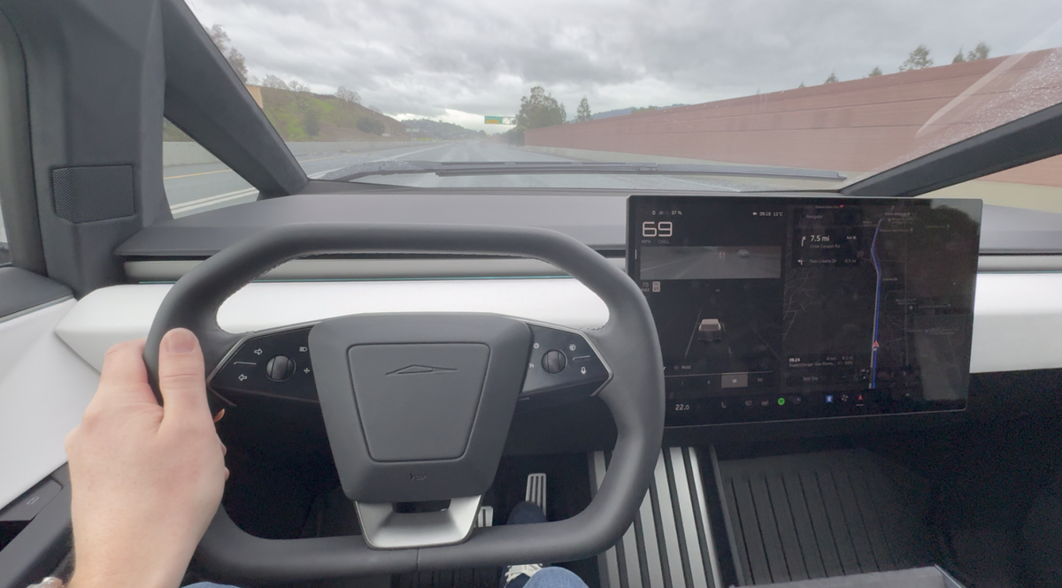 Essai inédit du Tesla Cybertruck !