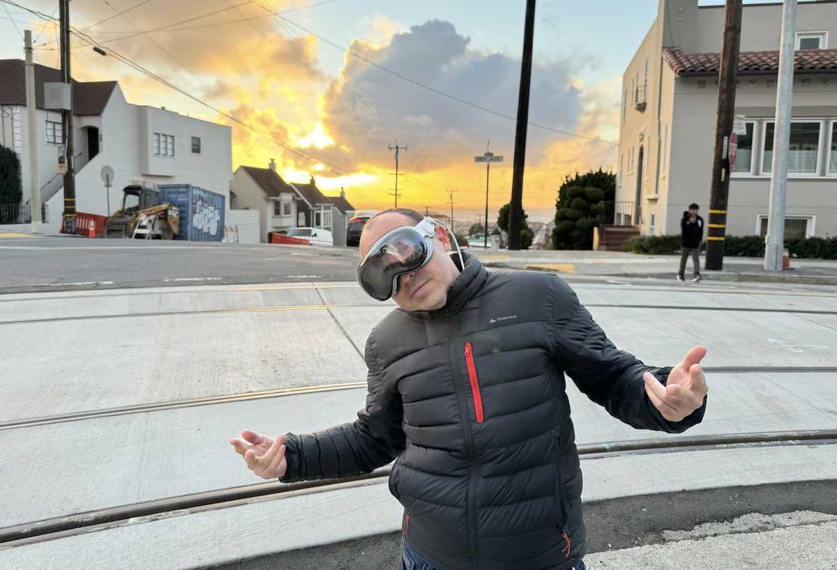 Insolite : on a essayé l'Apple Vision Pro dans la rue ! (vidéo)