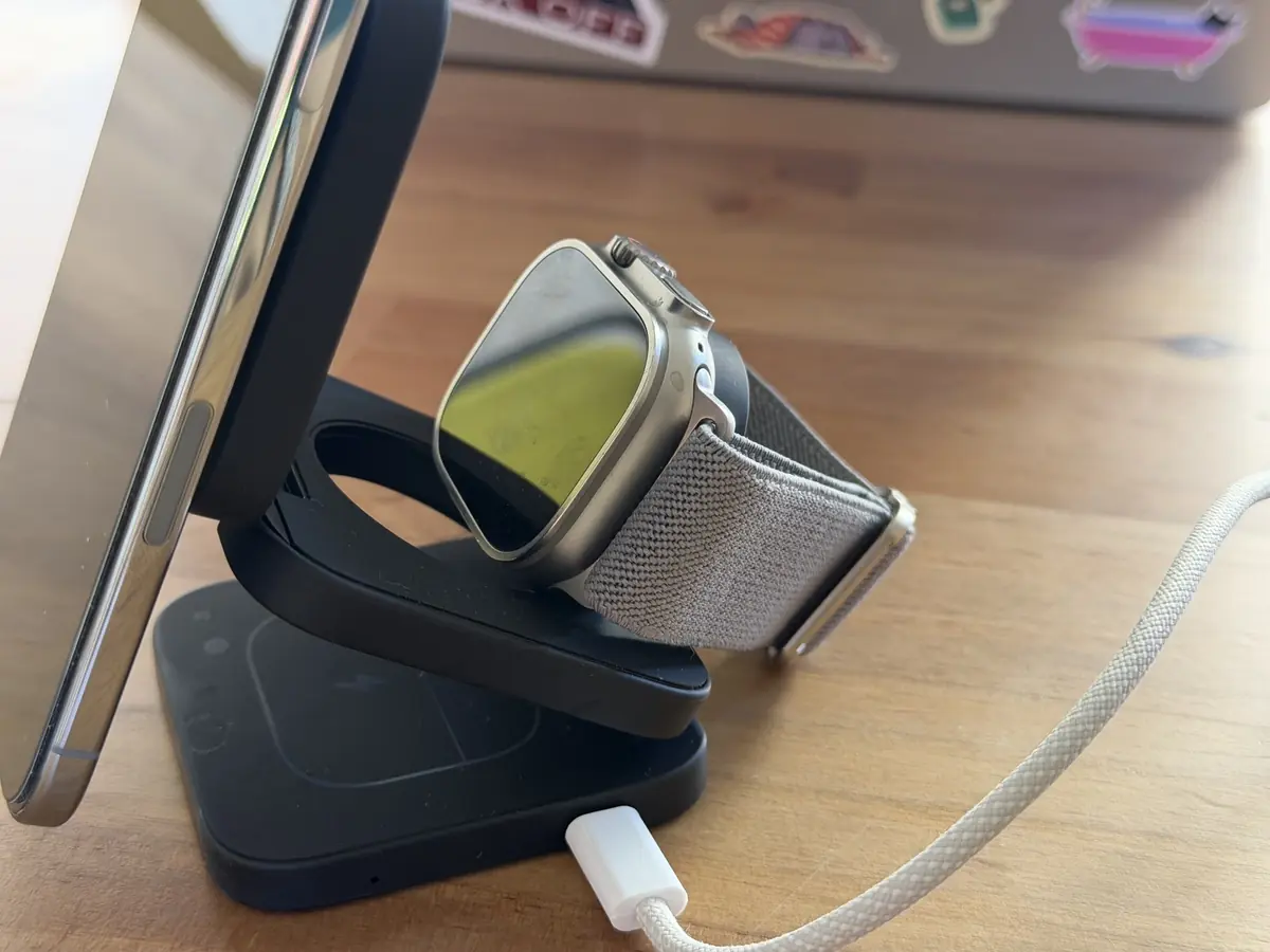 Test du Kuxiu X55 Turbo&nbsp;: le chargeur sans fil 3-en-1 Qi2.2 qui coche toutes les cases