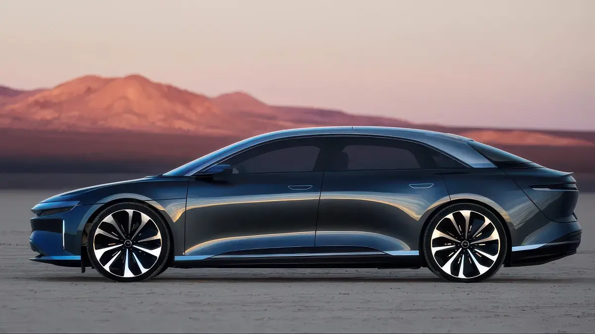 Une Lucid Air avec deux portes ça ressemble à ça sinon