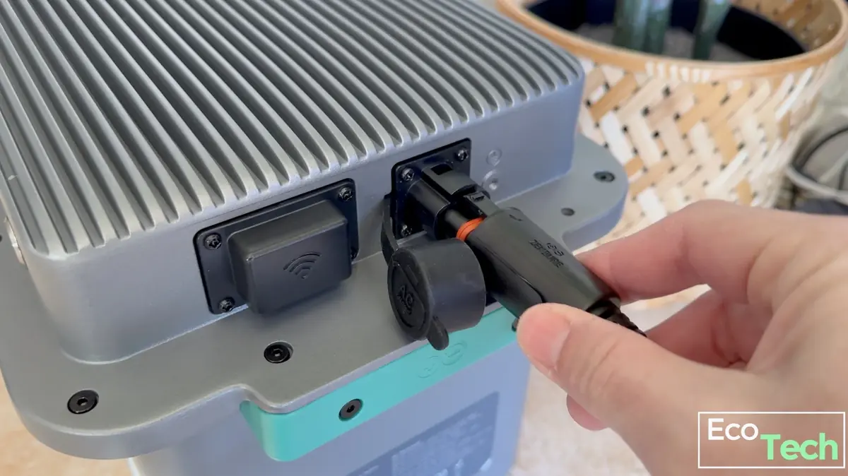 Test Zendure SolarFlow 800 Plus&nbsp;: la batterie solaire &agrave; 450&euro; pour 2 kWh, id&eacute;ale pour d&eacute;buter&nbsp;?