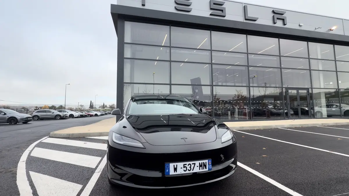 Une Tesla FSD 100% autonome à Marseille ? On a testé ! (et c'est bluffant)