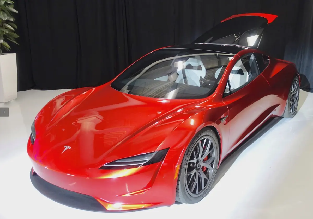 Tesla d&eacute;voilera enfin son second Roadster le 1er octobre&nbsp;! D&eacute;j&agrave; trop tard&nbsp;?