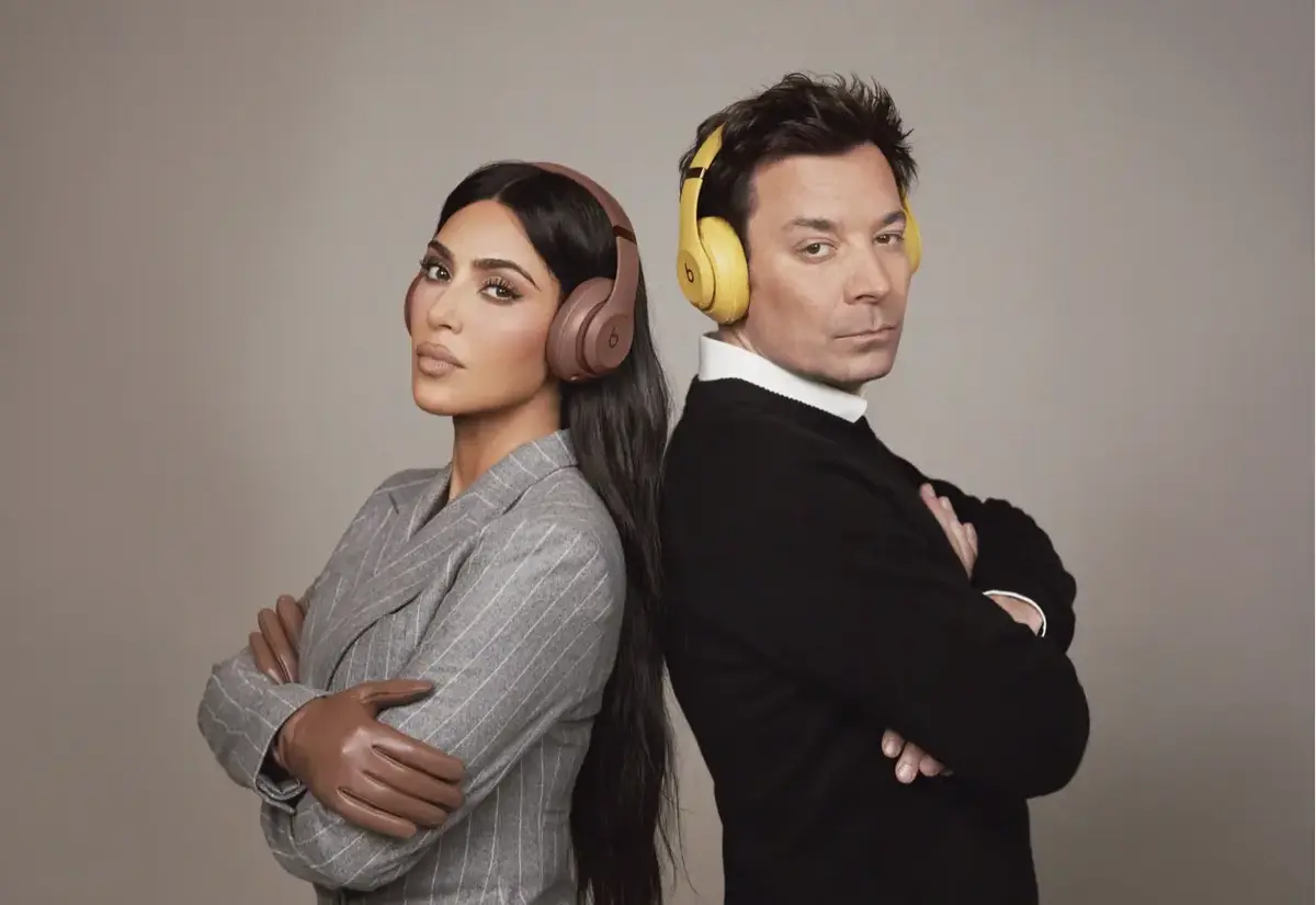 Kim Kardashian se vend pour le Beats Studio Pro (+ Promo AirPods Max)