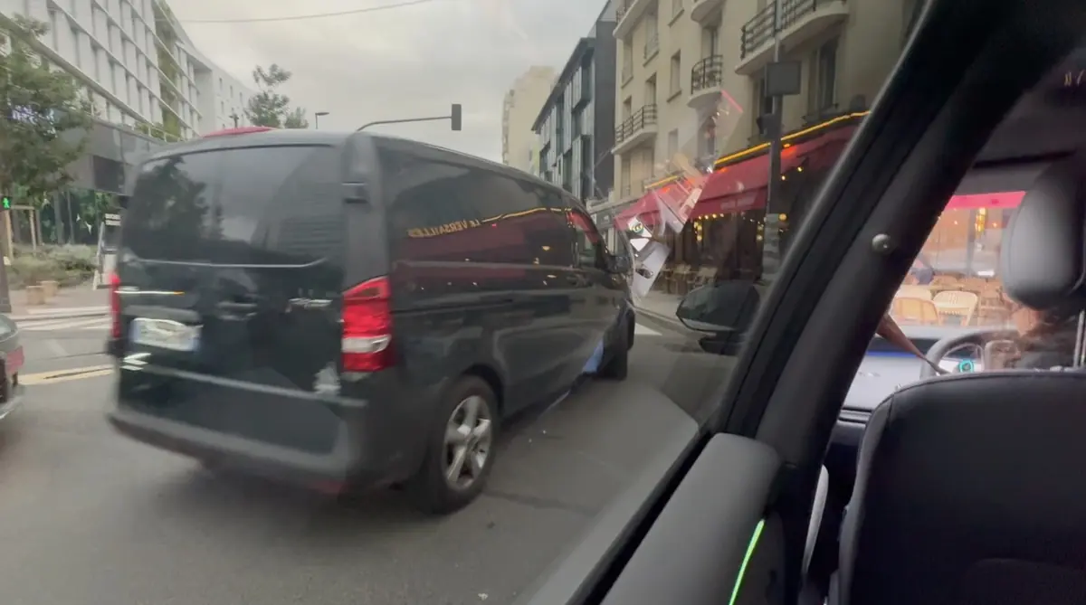 XPeng a-t-il d&eacute;j&agrave; rattrap&eacute; le FSD de Tesla&nbsp;? On a test&eacute; le NGP dans la chaos parisien&nbsp;!