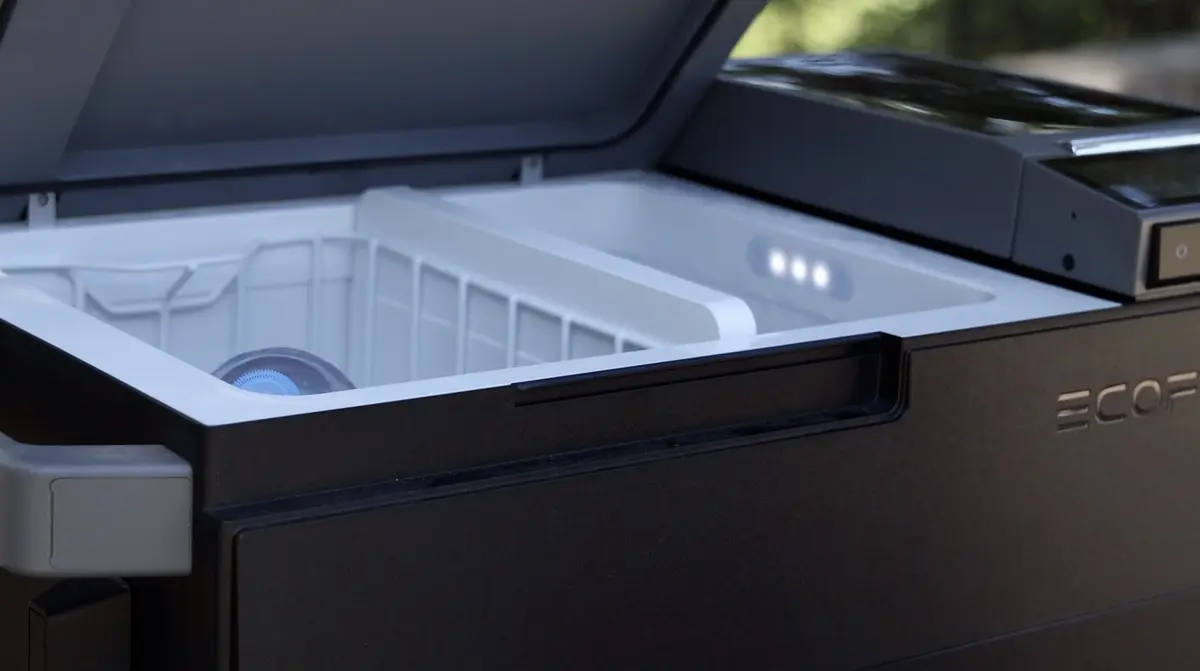 Test EcoFlow Glacier : frigo, congélateur, et machine à glaçons portable connectée !