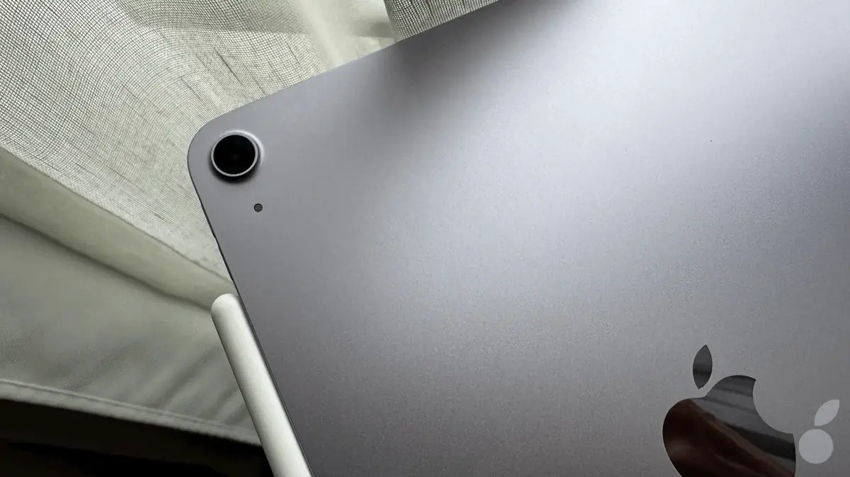 Ma s&eacute;lection de cadeaux de No&euml;l Geek 2025 pour tous les budgets (avec ou sans piscine)