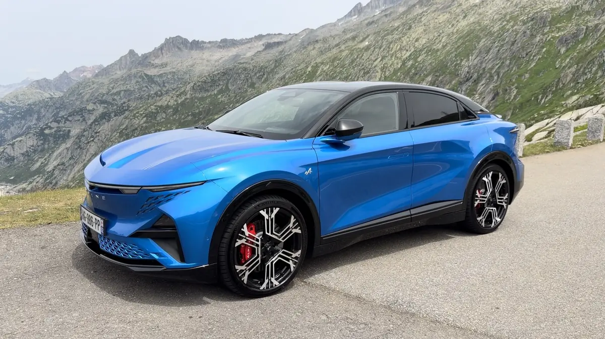 Mon premier trajet en Alpine A390 GT (vid&eacute;o avec Simplement Julien)