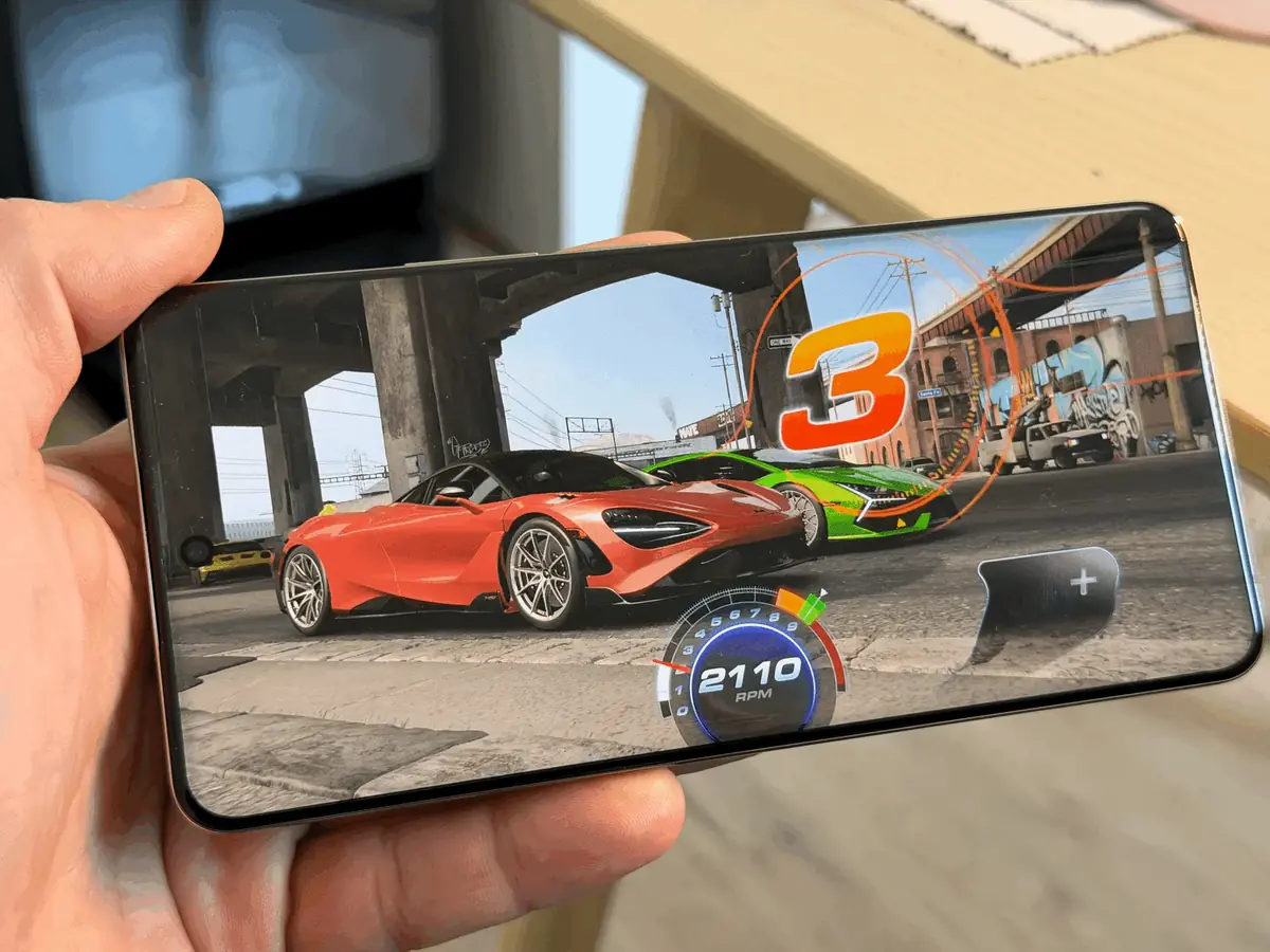 Jouer n'est pas un probl&egrave;me, mais attention aux jeux tr&egrave;s gourmands, la puce est brid&eacute;e pour &eacute;conomiser la batterie